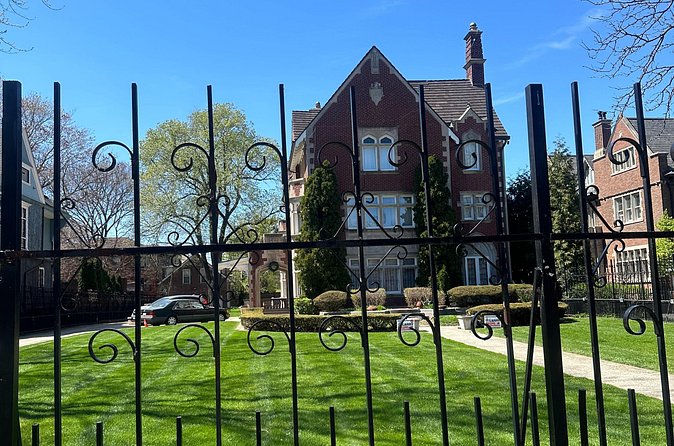 2 Hour Private Chicago Soul House Tour - Timing, comfort, and the two-hour booking