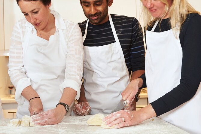 Artisan Italian Pasta Class in Chicago (Includes 3-Course Meal) - Why the eight-person limit matters