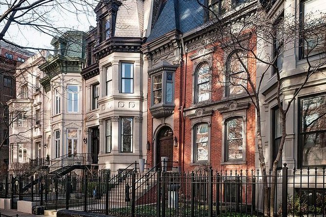 Bike Tour of Chicago's Lakefront Neighborhoods - The social side of a small group