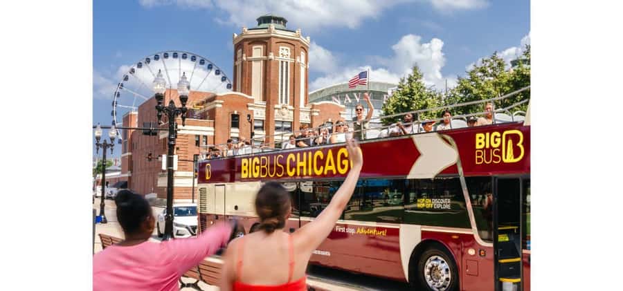 Chicago: 360 CHICAGO & Hop-on Hop-off Bus Tour (Save 20%) - Magnificent Mile and 360 CHICAGO