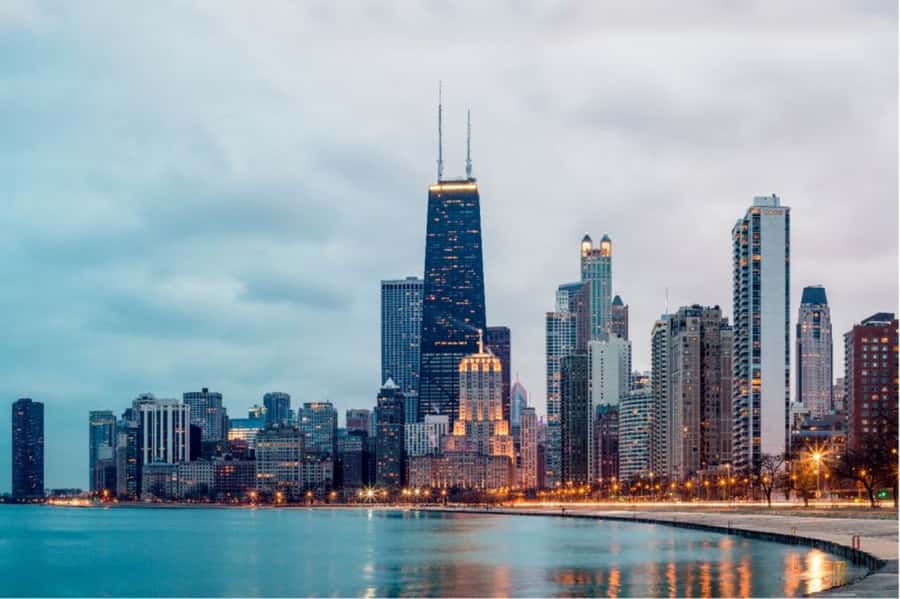 Chicago: 360 CHICAGO & Hop-on Hop-off Bus Tour (Save 20%) - Millennium Park, the Bean, and State Street