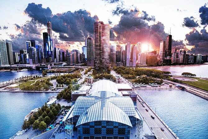 Chicago 4-Hour Sightseeing Transfer by Luxury SUV - What this Chicago SUV service really is