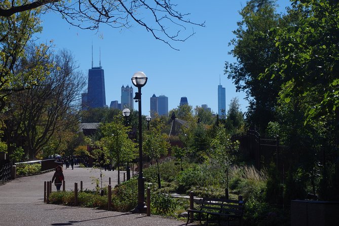 Chicago Amazing Lakefront Bike Tour - Why the Lakefront Trail makes this tour useful