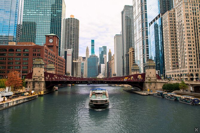 Chicago Architectural River Cruise - Why the Chicago River is the right place to study architecture