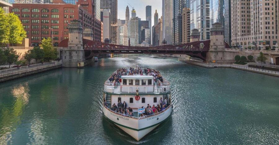Chicago: Architecture Center Cruise on Chicago's First Lady - Why Chicago’s river is the right place to study its buildings