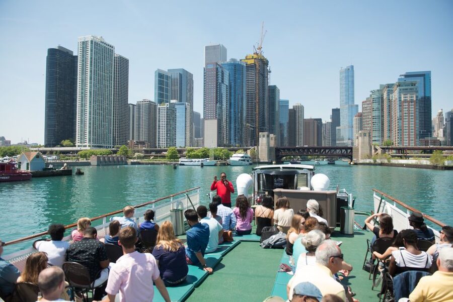 Chicago: Architecture Center Cruise on Chicago's First Lady - Who should book this Chicago cruise?