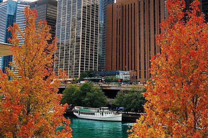 Chicago Architecture Center River Cruise aboard First Lady - 150 North Riverside and Boeing’s headquarters
