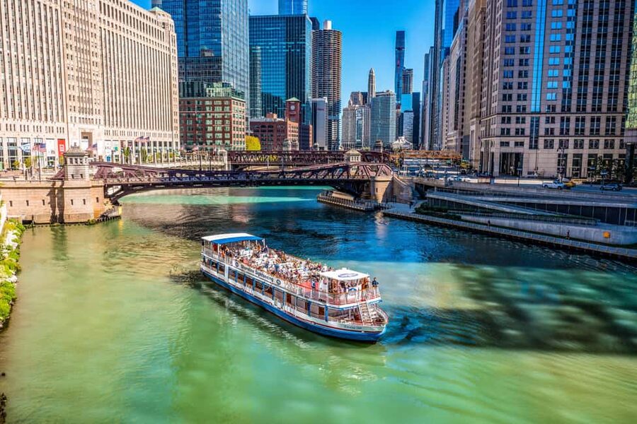 Chicago: Architecture River Tour and Hop-on Hop-off Bus Tour - How to use the two days well