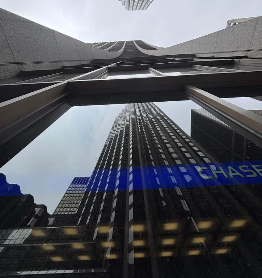 Chicago: Architecture & True Crime History - How this walk compares with other Chicago tours