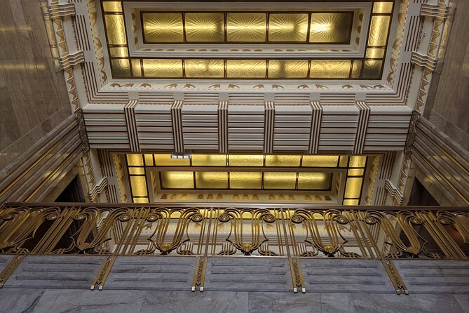 Chicago Architecture Walking Tour: Incredible Art Deco Interiors - A two-hour route through downtown landmarks