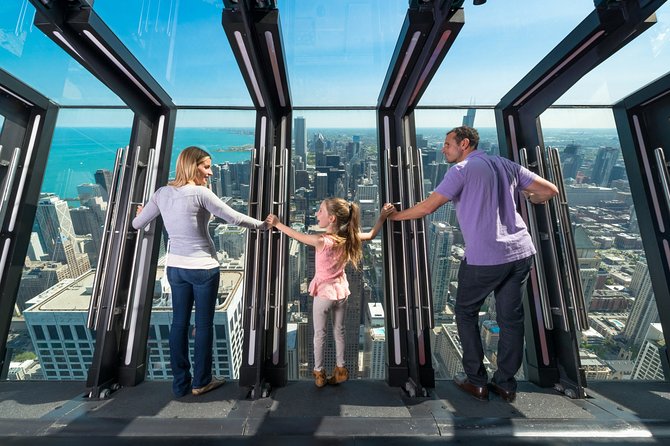 Chicago Attractions Pass: Save up to 50% - Includes 360 CHICAGO - Navy Pier and family-friendly stops
