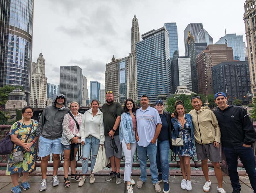 Chicago: Best of Attractions Walking Tour +Bike/Kayak Rental - Price and What the $44 Buys You