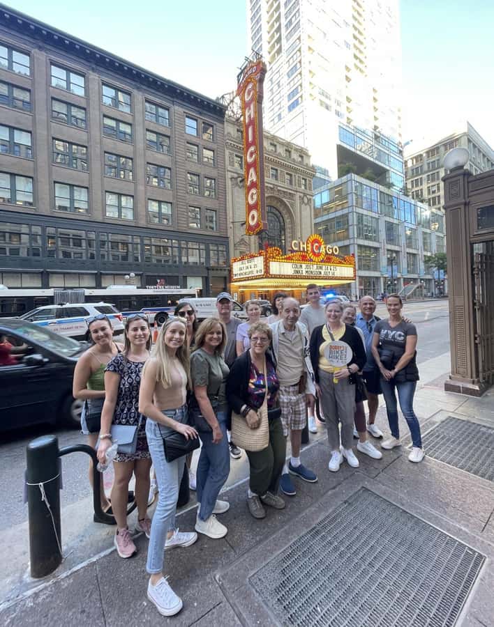 Chicago: Best of Attractions Walking Tour +Bike/Kayak Rental - A Fast Introduction to Chicago’s Center