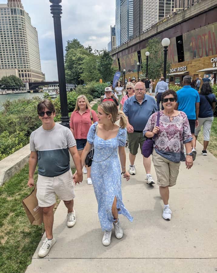 Chicago: Best of Attractions Walking Tour +Bike/Kayak Rental - Millennium Park and Cloud Gate