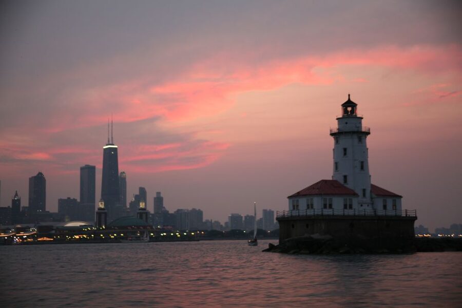 Chicago by Night River and Lake Cruise - Finding First Lady at Michigan Avenue and Wacker Drive
