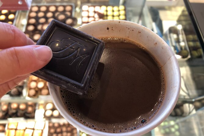 Chicago Chocolate Tour - Macy’s on State Street adds a grand downtown setting
