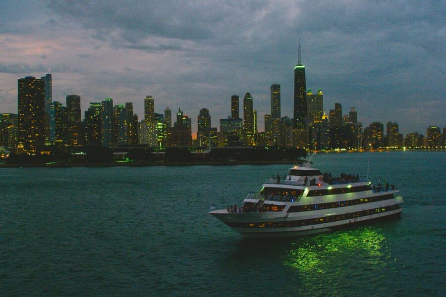 Chicago: Christmas Eve Lake Michigan Gourmet Dinner Cruise - Finding Odyssey Lake Michigan at Navy Pier