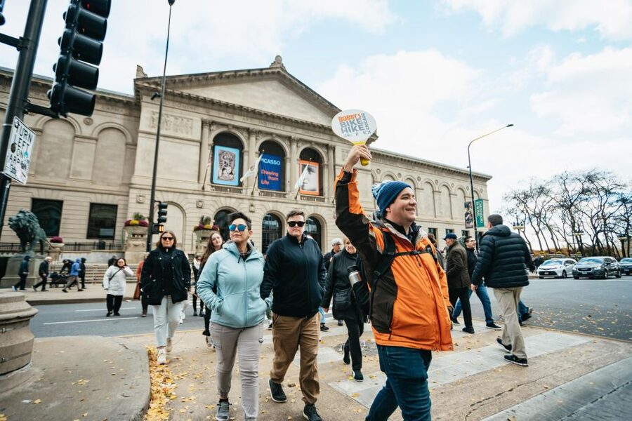 Chicago: Classic Food & Walking Tour with Free Bike or Kayak - Five Chicago foods, with enough for a real meal
