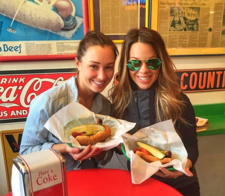 Chicago: Classic Food & Walking Tour with Free Bike or Kayak - The free bike or kayak rental adds a smart second day