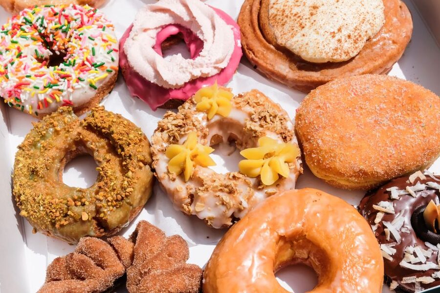 Chicago: Downtown Donut Tour with Tastings - A walking tour that works best early in your Chicago stay