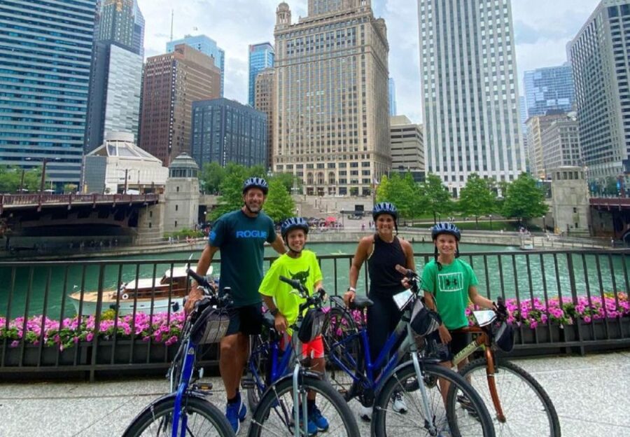 Chicago: Downtown Family Food Tour by Bike with Sightseeing - Starting near Ohio Street