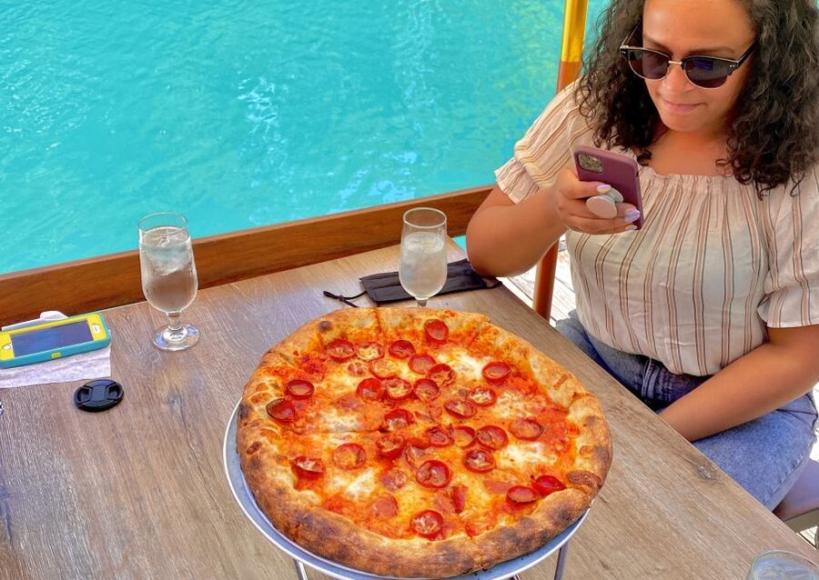 Chicago: Downtown Pizza Guided Walking Tour with Tastings - Tavern pizza and the Chicago style many locals prefer