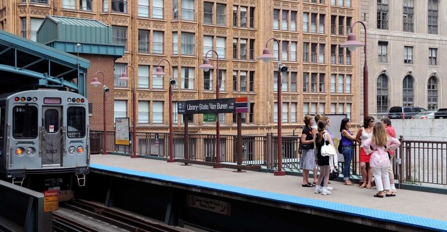 Chicago: Elevated Architecture Walking Tour - Riding the L through the Loop