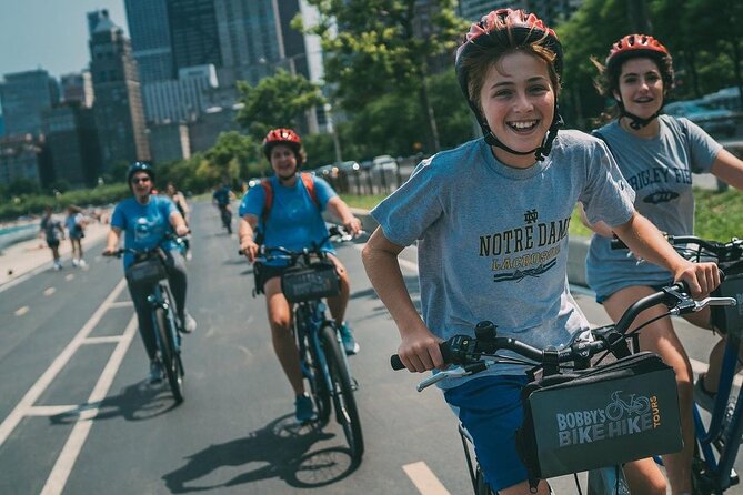 Chicago Family Food and Bike Tour with Top Attractions - Why a bike is a smart way to see Chicago