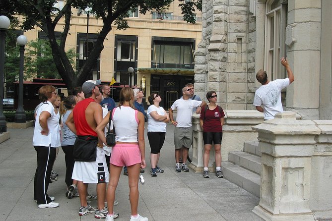 Chicago Favorites Ultimate Food and Walking Tour - The Palmer House brownie explains a Chicago food origin