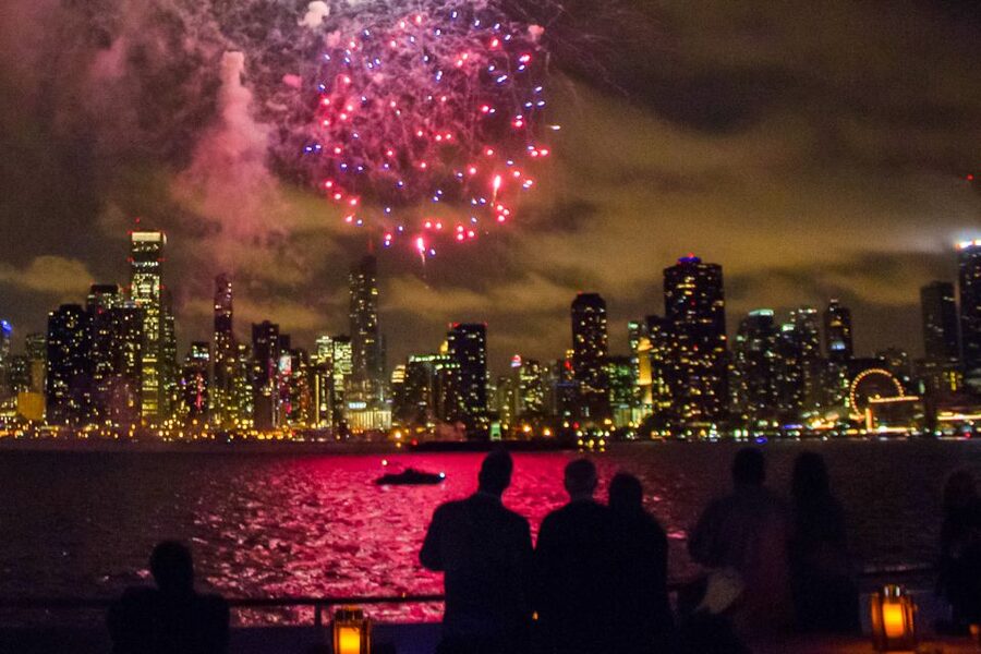 Chicago: Fireworks Cruise with Lake or River Viewing Options - Taking the longer Lake Michigan cruise