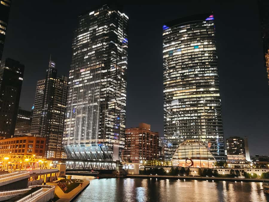 Chicago: Fireworks Cruise with Lake or River Viewing Options - What the fireworks view is really like