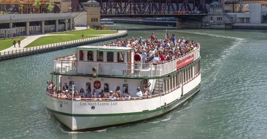 Chicago: First Lady River Cruise & Architecture Center Combo - Why the Chicago River makes such a good classroom