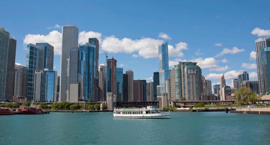 Chicago: First Lady River Cruise & Architecture Center Combo - Open-air views, covered seats, and Chicago weather