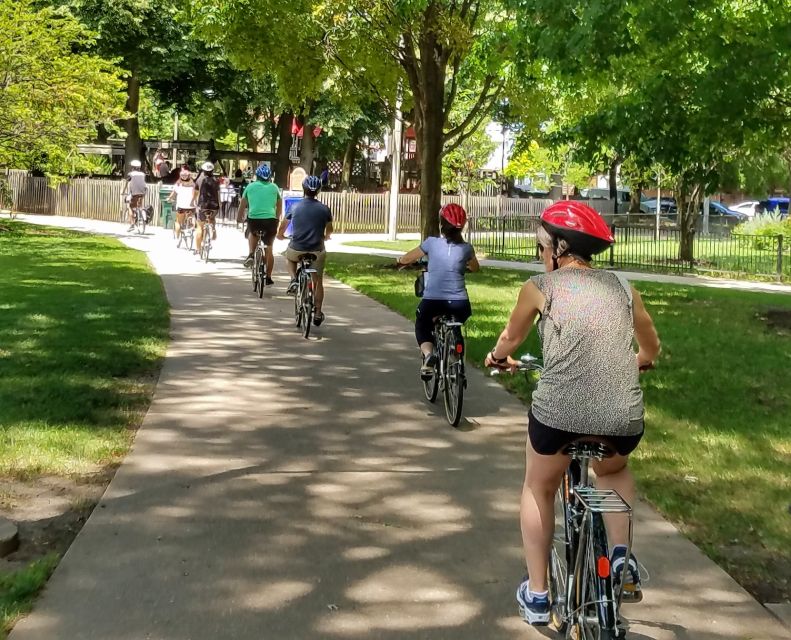 Chicago: Full-Day or Half-Day Bike Rental - What the self-guided format feels like