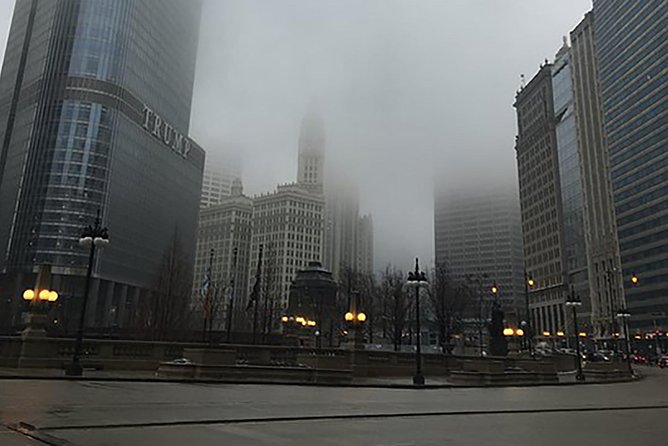 Chicago: Gangsters and Ghosts Walking Tour - Palmer House: grand hotel, old stories