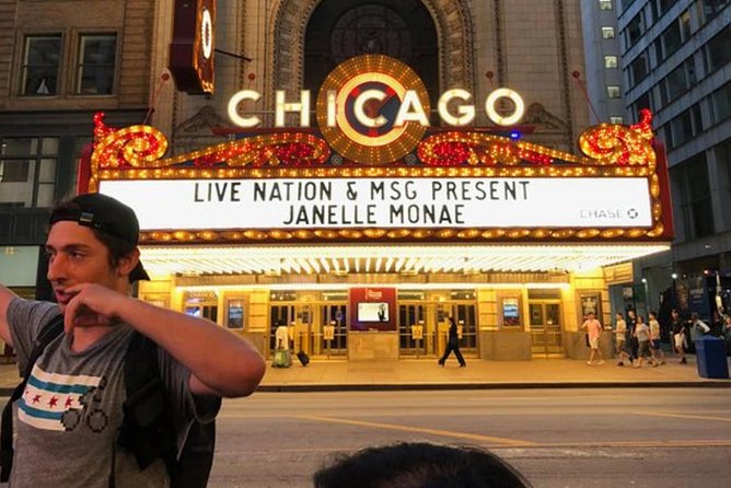Chicago: Gangsters and Ghosts Walking Tour - Walking version or minibus upgrade?