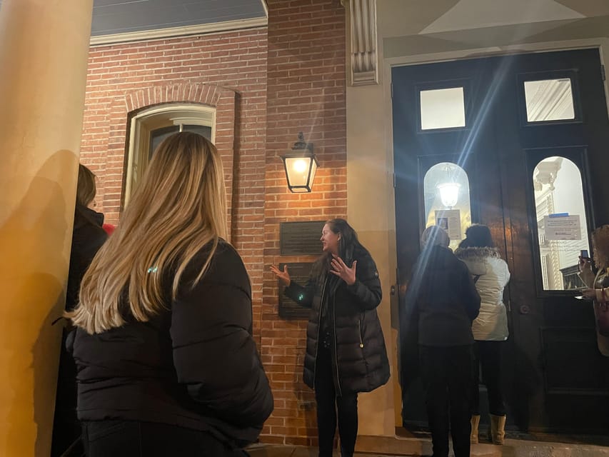 Chicago: Ghost Bus Tour of Haunted Locations - The Biograph Theater and John Dillinger’s final moments