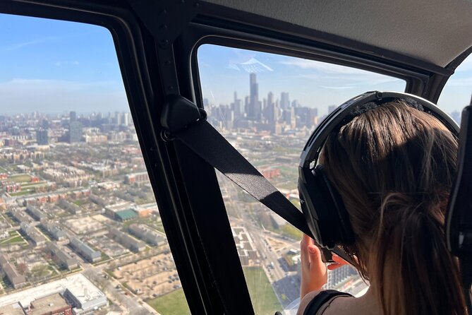 Chicago Helicopter 10-Minute Tour for up to Three Passengers - Why this short flight works for Chicago