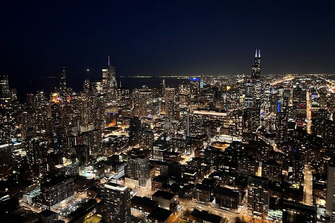 Chicago Helicopter 10-Minute Tour for up to Three Passengers - Four minutes over Navy Pier