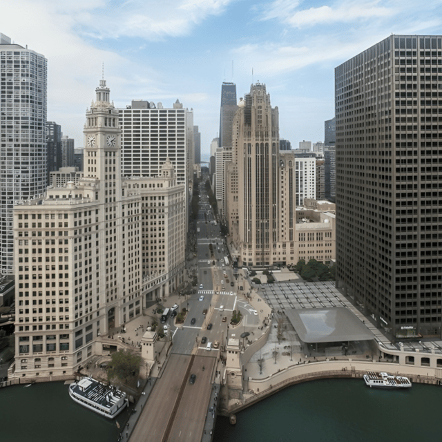 Chicago Highlights Private Walking Tour With A Guide - The Reliance Building connects design with Chicago’s past