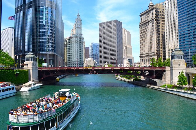Chicago History and Architecture Walking Tour with Boat Cruise - Michigan Avenue’s memorable facades