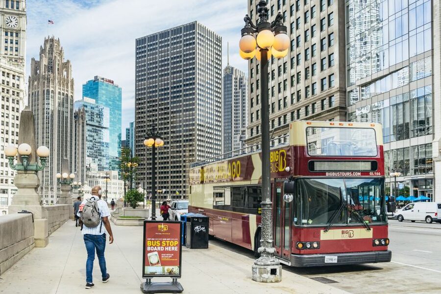 Chicago: Hop-on Hop-off Sightseeing Tour by Open-top Bus - Michigan Avenue, Water Tower, and 360 Chicago