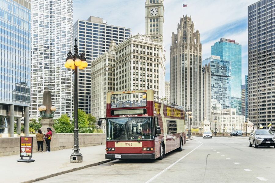 Chicago: Hop-on Hop-off Sightseeing Tour by Open-top Bus - Starting along the Chicago Riverwalk