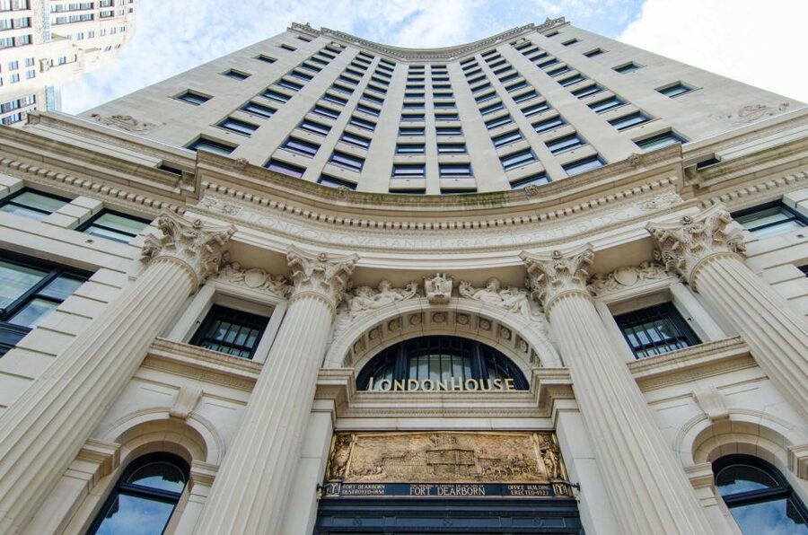 Chicago: Icons Guided Architecture Walking Tour - Seven Stops, Seven Ways to Read the City