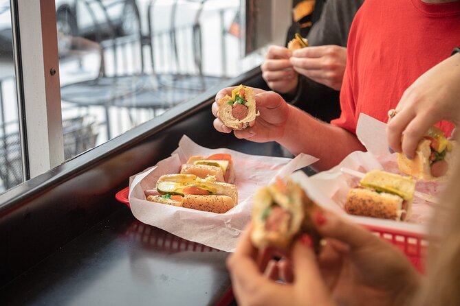 Chicago in a Day: Food and Architecture Private Walking Tour - The guides make the difference