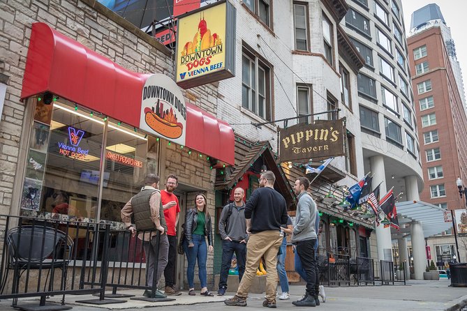 Chicago in a Day: Food, History & Architecture Walking Tour - The Chicago River and the city’s famous vertical view