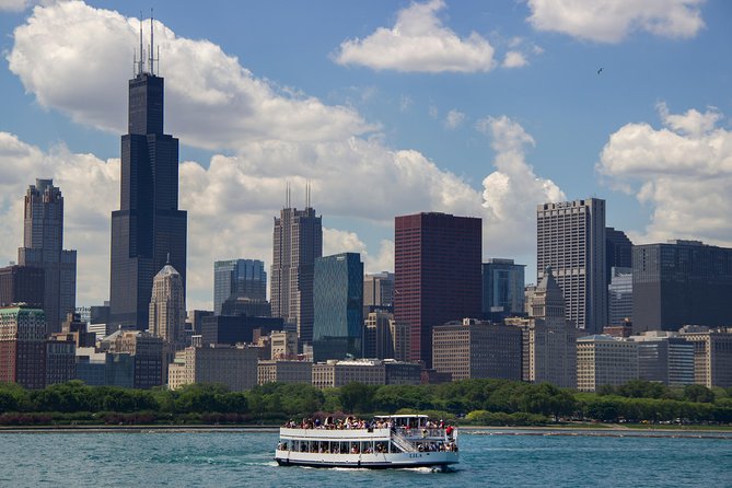 Chicago Lake and River Architecture Tour - Why the river and lake combination works so well