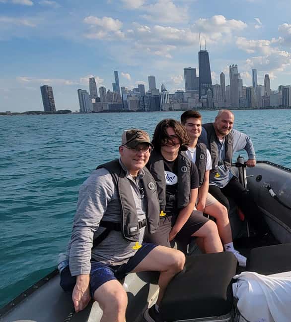 Chicago: Lake and River Tour on a RIB Boat - The experience in one short route