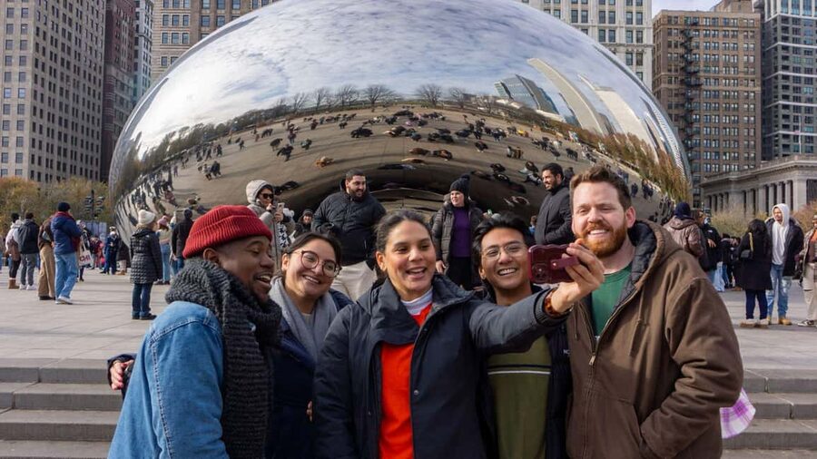 Chicago Loop: Art, Skyscrapers, Millennium Park & "The Bean" - Daley Plaza and Picasso’s unexpected gift