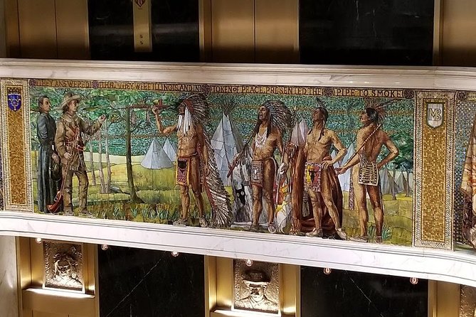 Chicago Loop Walking Tour - Architecture explained through people and city life